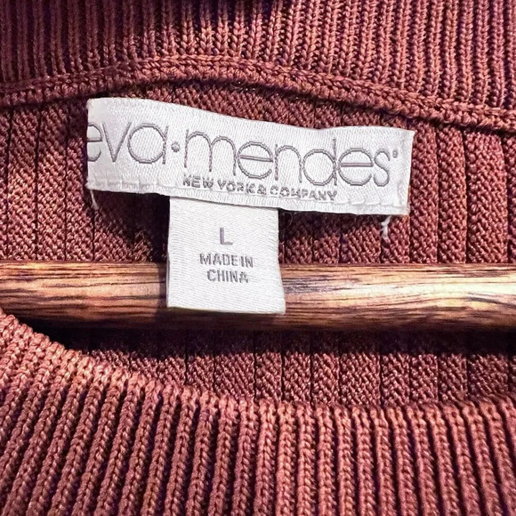 Eva Mendes by New York & Company Bell Sleeve Peplum Sweater Size Large - Picture 8 of 12